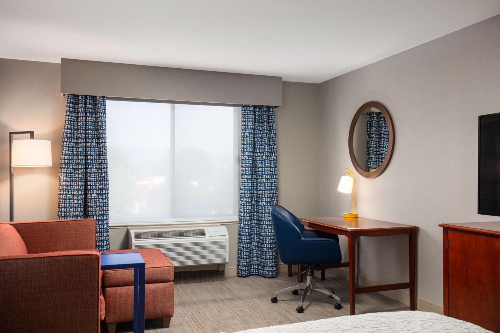 Hotel Hampton 3*